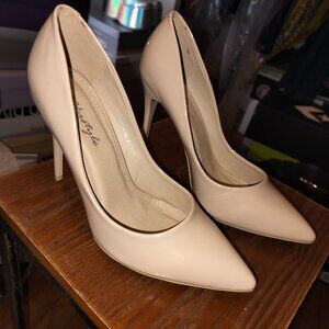 Beige size 8 new with diapers in box